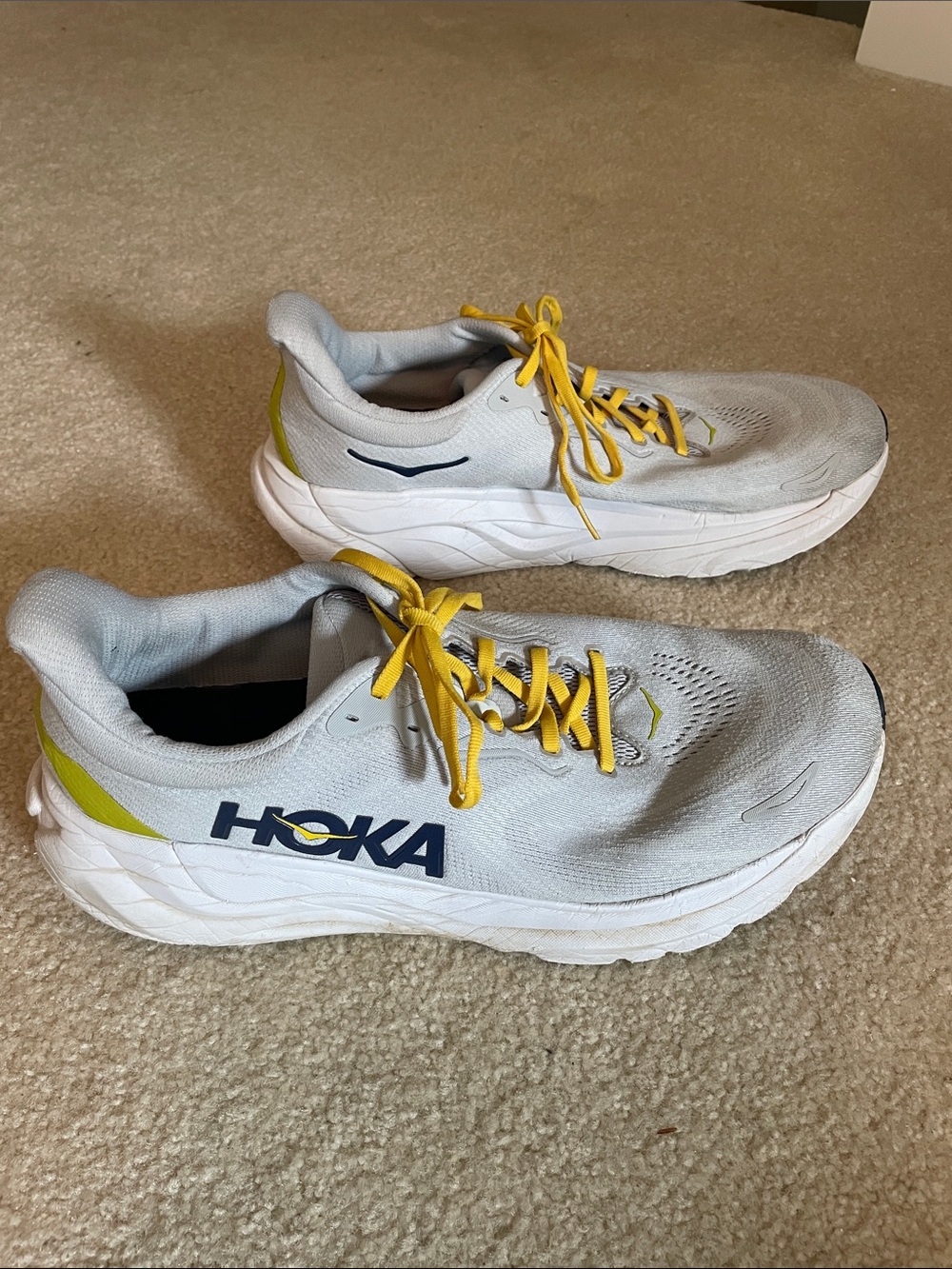Hoka Men's Light Gray and Yellow Running Shoes